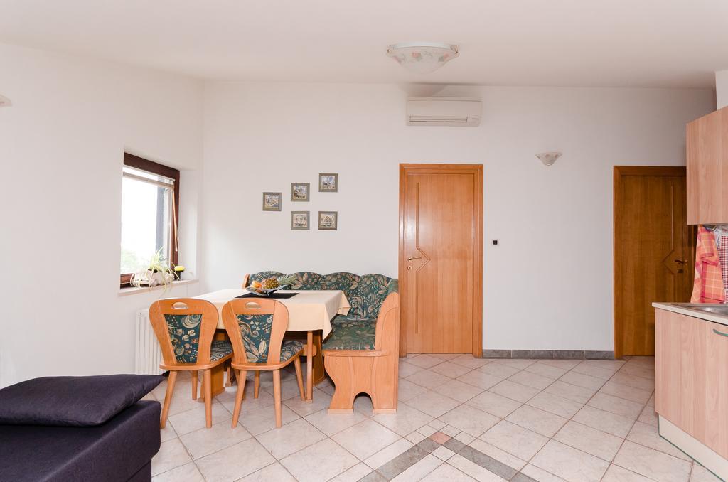 Apartments Milan Medveja Exterior photo